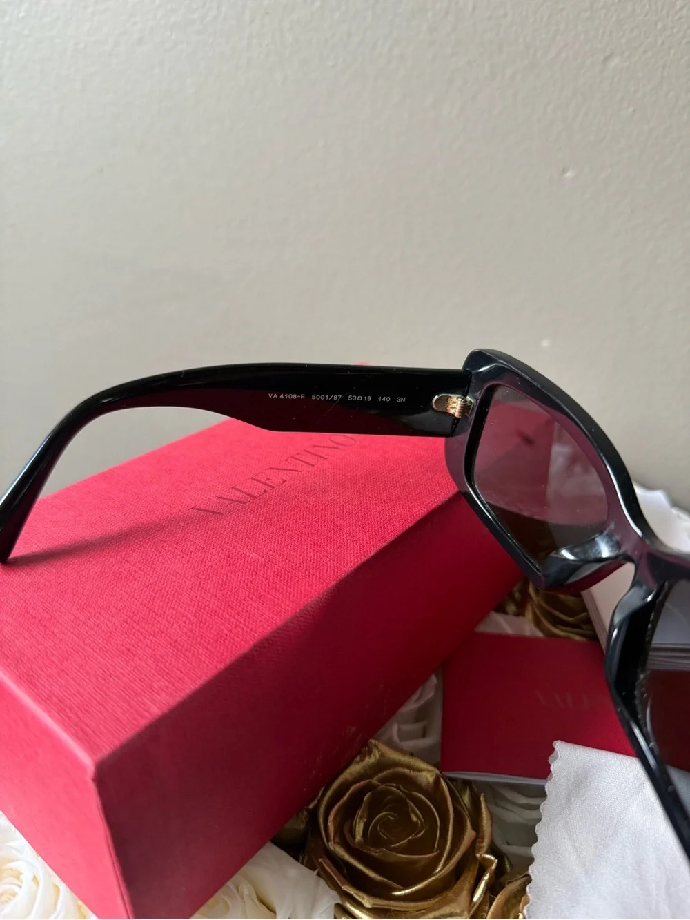 Valentino good used